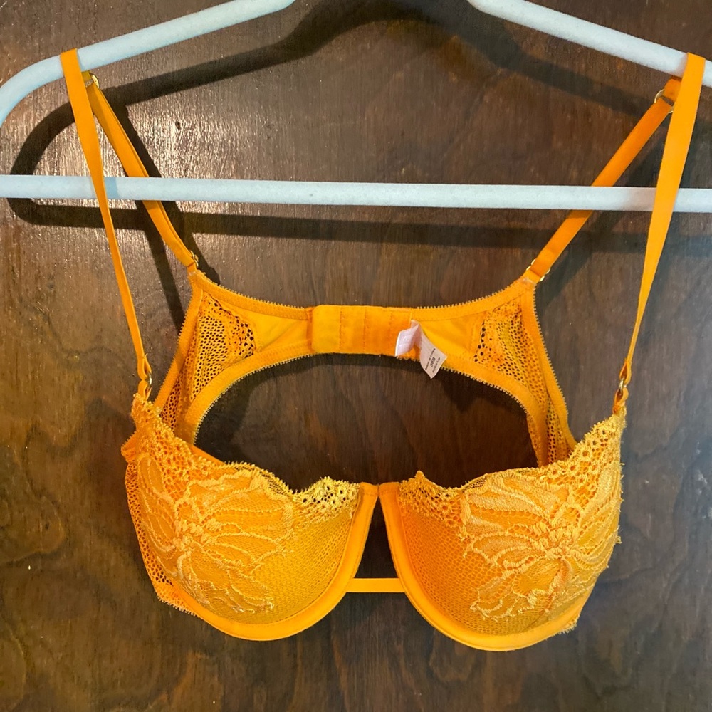 Victoria Secrets very sexy lace push-up